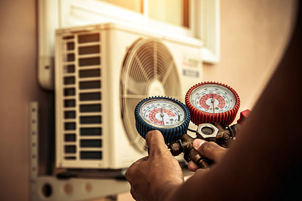 Professional Ductwork Repair technician working in Sullivan, IL